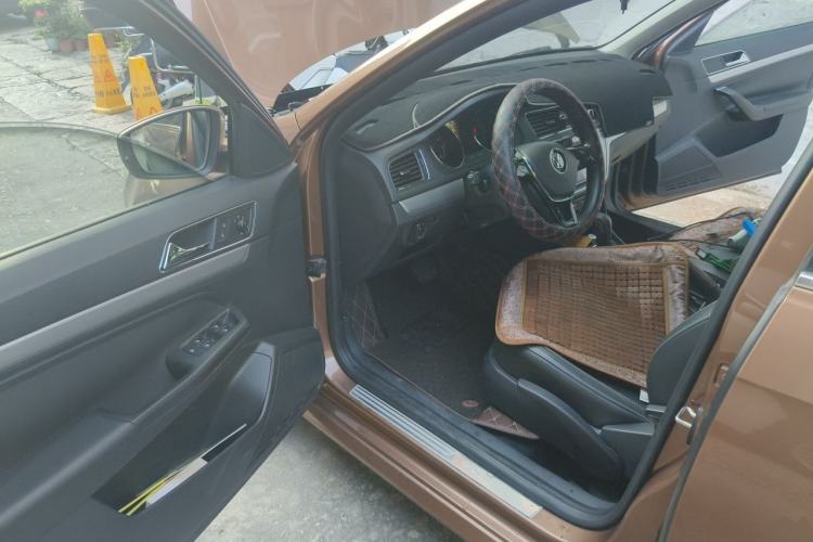 Used Volkswagen Gran Lavida 2015 230TSI DSG Comfort Edition Driver Seat