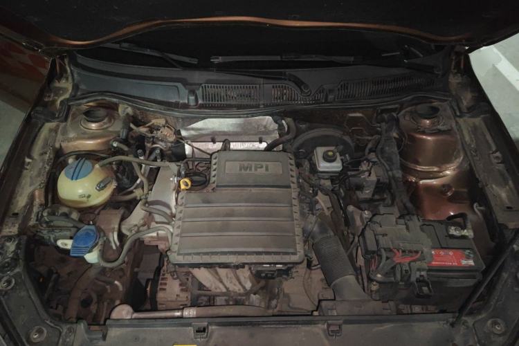 Used Volkswagen Gran Lavida 2015 1.6L Automatic Comfort Edition Engine Bay