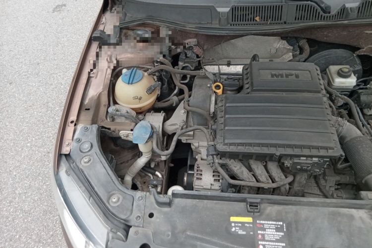 Used Volkswagen Gran Lavida 2015 1.6L Automatic Comfort Edition Engine Bay Right