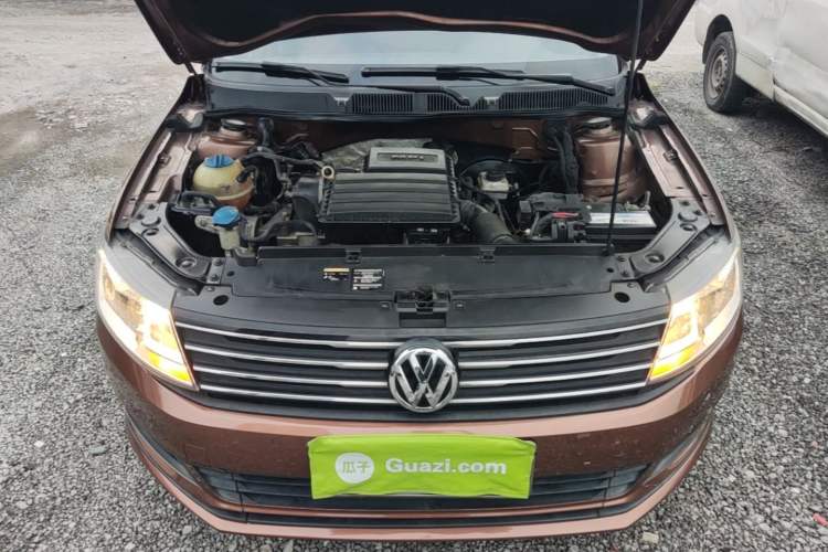 Used Volkswagen Gran Lavida 2015 1.6L Automatic Comfort Edition Engine Bay