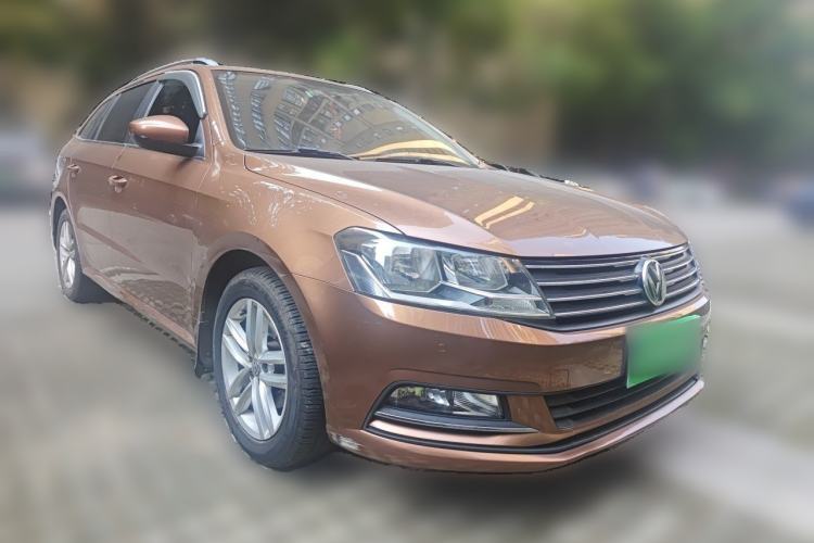Used Volkswagen Gran Lavida 2015 1.6L Automatic Comfort Edition Front Right 45 Deg