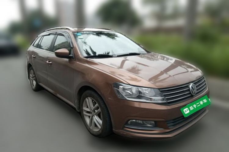 Used Volkswagen Gran Lavida 2015 1.6L Automatic Comfort Edition Front Right 45 Deg