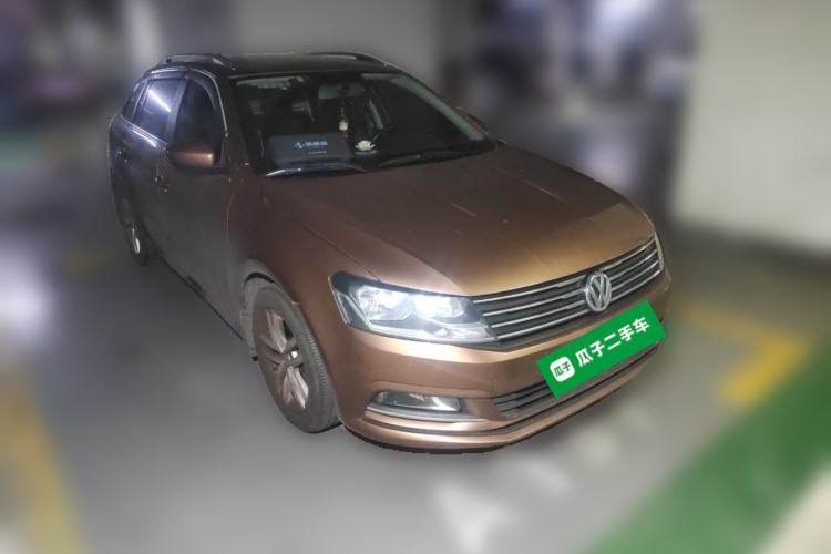 Used Volkswagen Gran Lavida 2015 230TSI DSG Comfort Edition Front Right 45 Deg