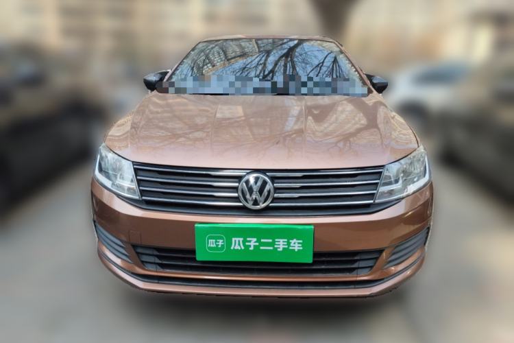 Used Volkswagen Gran Lavida 2015 1.6L Manual Fashion Edition Front