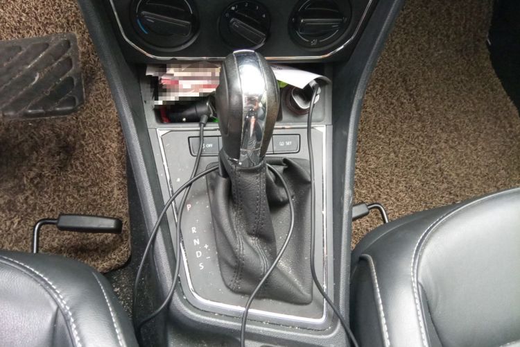 Used Volkswagen Gran Lavida 2015 1.6L Automatic Comfort Edition Gear Lever