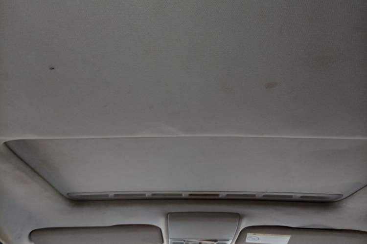 Used Volkswagen Gran Lavida 2015 1.6L Automatic Comfort Edition Headliner