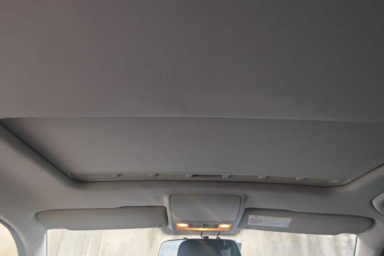 Used Volkswagen Gran Lavida 2015 1.6L Automatic Comfort Edition Headliner