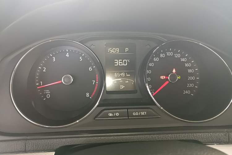 Used Volkswagen Gran Lavida 2015 1.6L Automatic Comfort Edition Instrument Cluster