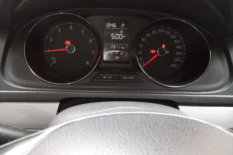 Used Volkswagen Gran Lavida 2015 1.6L Automatic Comfort Edition Instrument Cluster