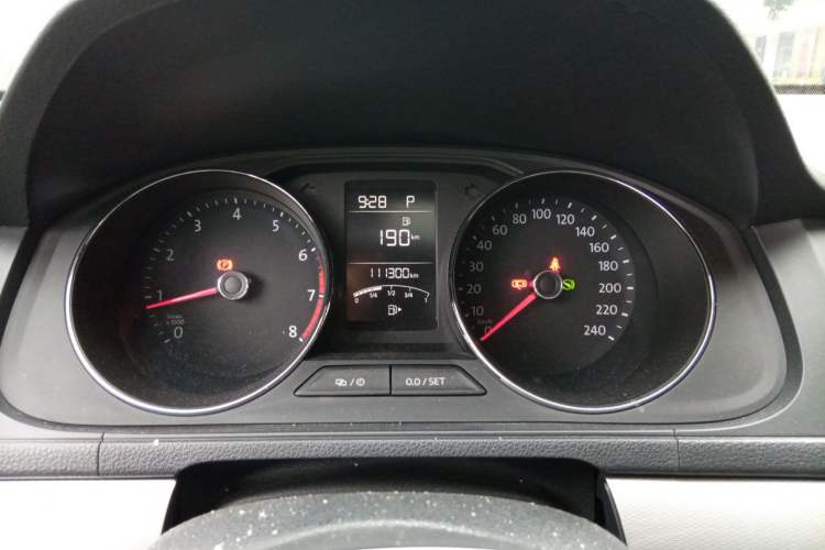 Used Volkswagen Gran Lavida 2015 1.6L Automatic Comfort Edition Instrument Cluster