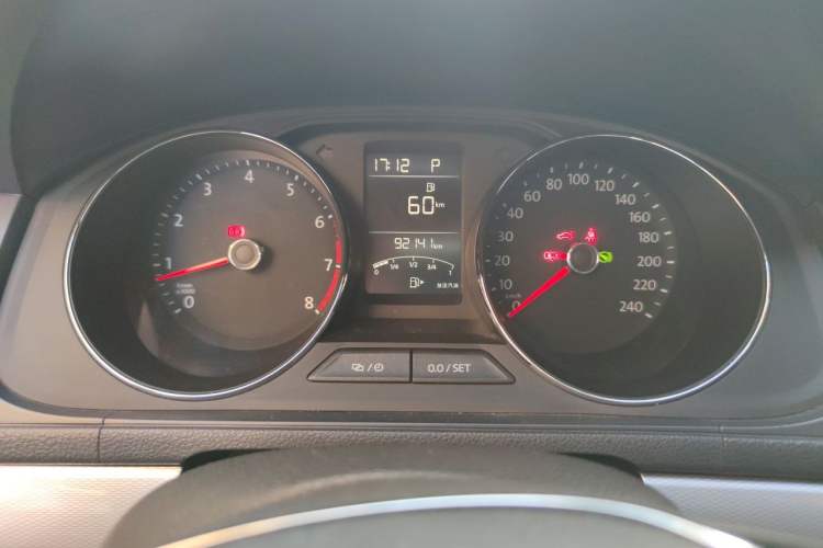 Used Volkswagen Gran Lavida 2015 1.6L Automatic Comfort Edition Instrument Cluster