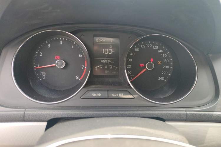 Used Volkswagen Gran Lavida 2015 1.6L Automatic Comfort Edition Instrument Cluster