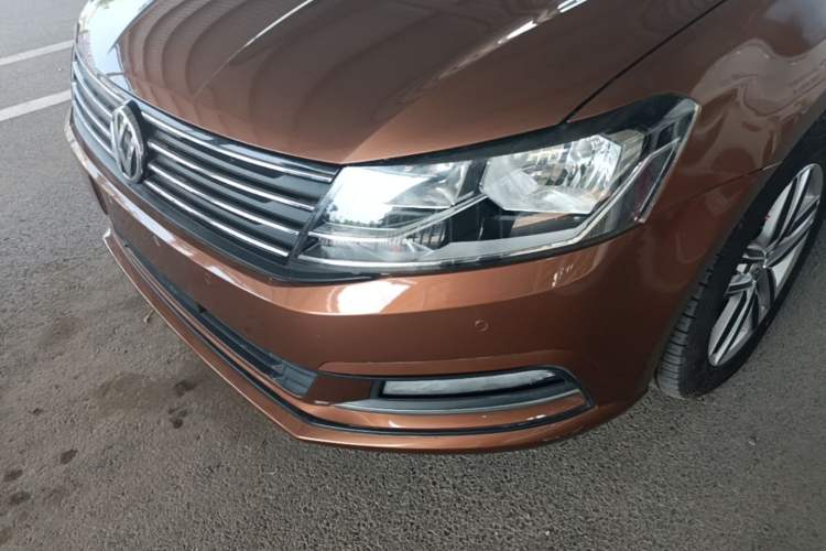 Used Volkswagen Gran Lavida 2015 1.6L Automatic Comfort Edition Left Front Headlight