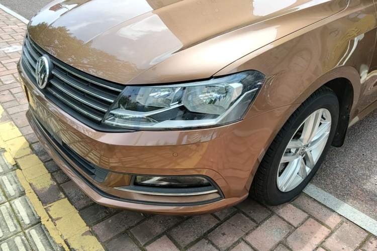 Used Volkswagen Gran Lavida 2015 230TSI DSG Comfort Edition Left Front Headlight