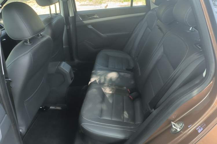 Used Volkswagen Gran Lavida 2015 1.6L Automatic Comfort Edition Left Rear Seat