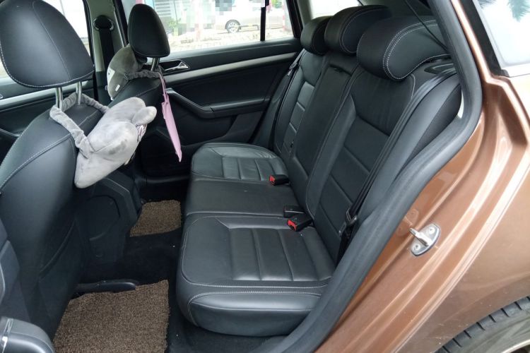 Used Volkswagen Gran Lavida 2015 1.6L Automatic Comfort Edition Left Rear Seat