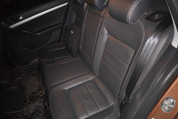 Used Volkswagen Gran Lavida 2015 1.6L Automatic Comfort Edition Left Rear Seat