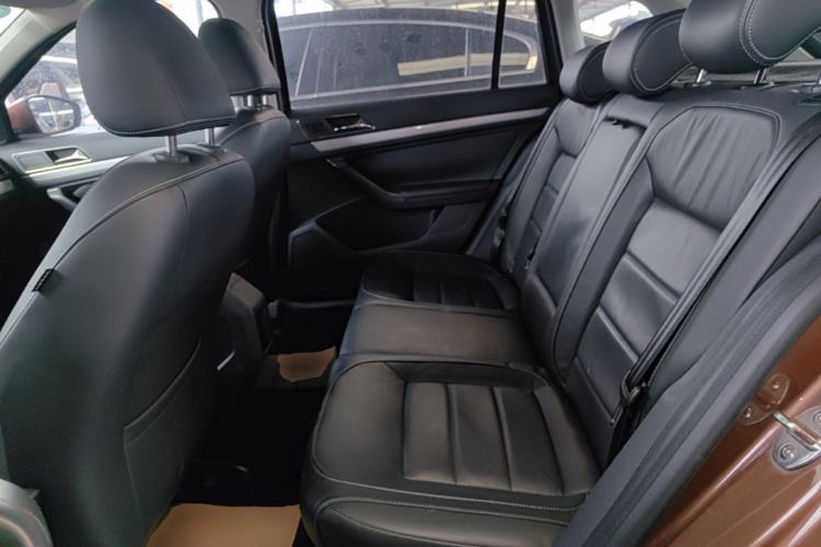 Used Volkswagen Gran Lavida 2015 1.6L Automatic Comfort Edition Left Rear Seat
