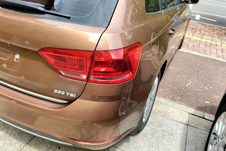 Used Volkswagen Gran Lavida 2015 230TSI DSG Comfort Edition Right Rear Taillight
