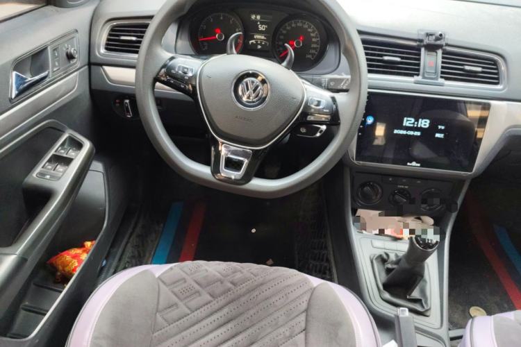 Used Volkswagen Gran Lavida 2015 1.6L Manual Fashion Edition Steering Wheel