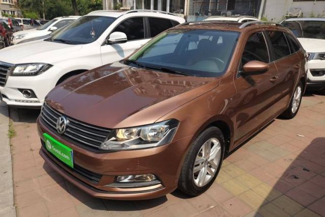 Ojetý Volkswagen Gran Lavida 2015 1.6L Automatic Comfort Edition