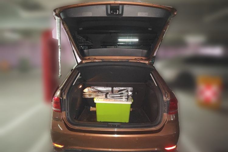 Used Volkswagen Gran Lavida 2015 1.6L Automatic Comfort Edition Trunk