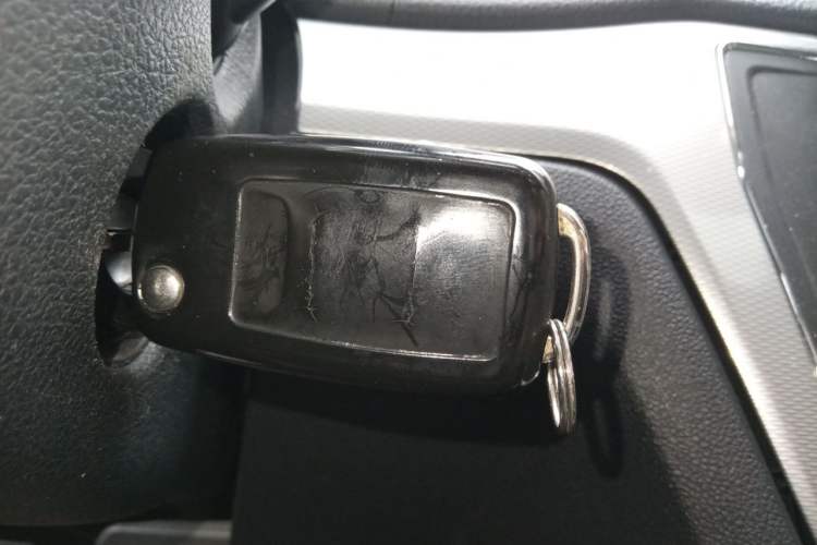 Used Volkswagen Gran Lavida 2015 1.6L Automatic Comfort Edition Vehicle Key
