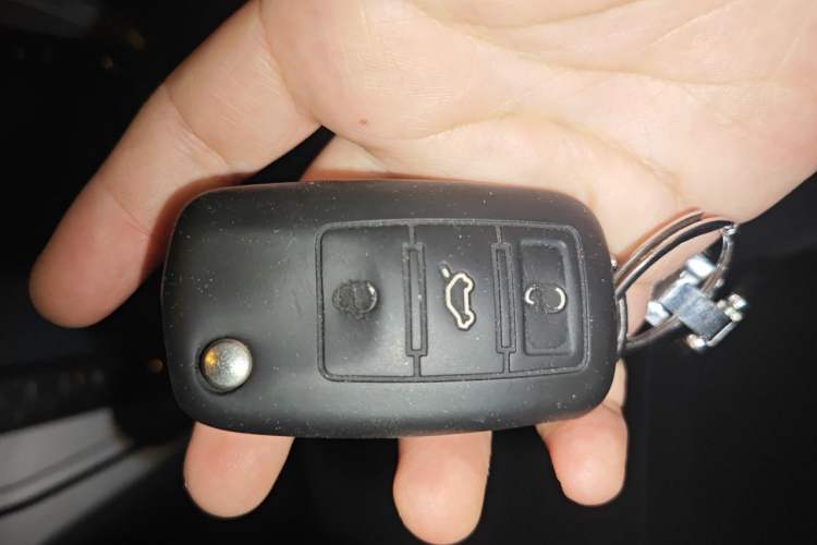 Used Volkswagen Gran Lavida 2015 1.6L Automatic Comfort Edition Vehicle Key