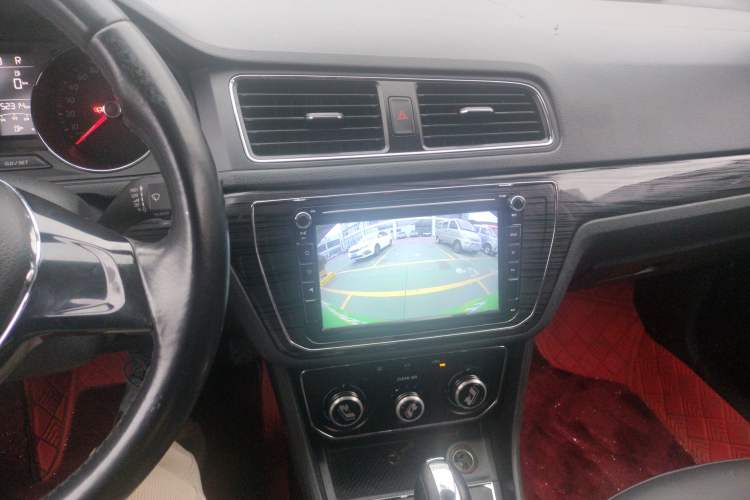 Used Volkswagen Gran Lavida 2015 230TSI DSG Comfort Edition Audio And AC Panel