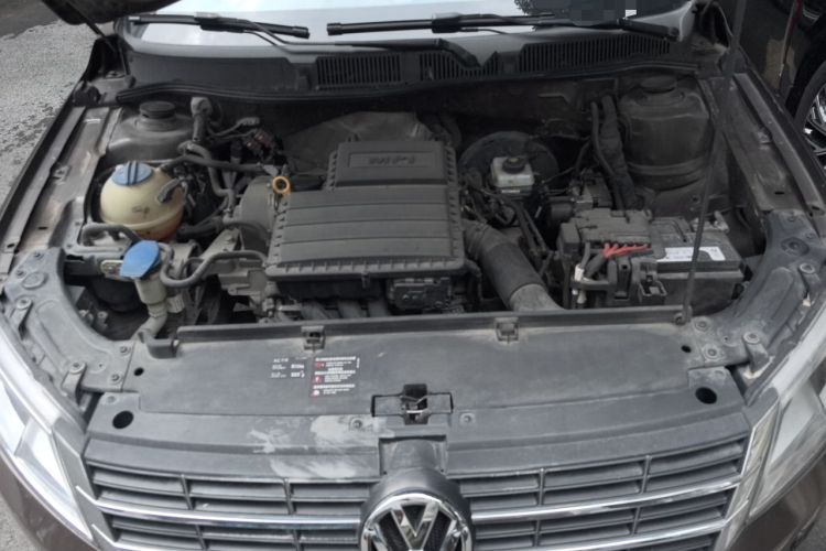 Used Volkswagen Gran Lavida 2015 1.6L Automatic Comfort Edition Engine Bay