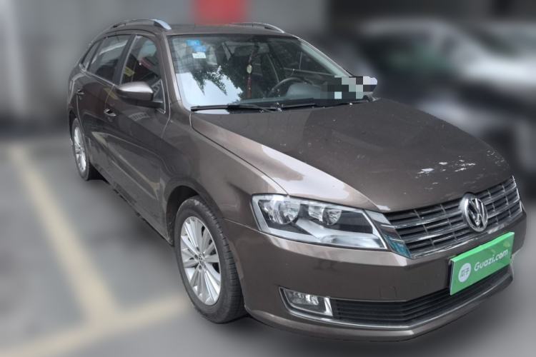 Used Volkswagen Gran Lavida 2015 1.6L Automatic Comfort Edition Front Right 45 Deg
