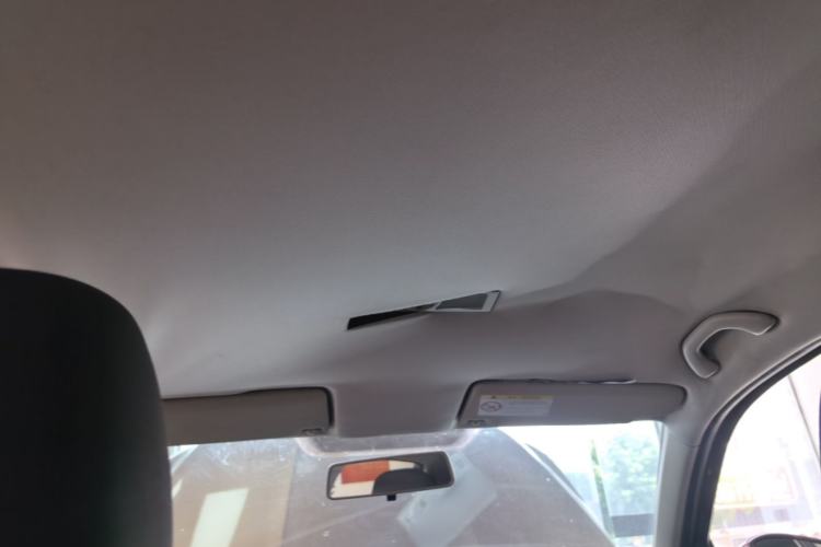 Used Volkswagen Gran Lavida 2015 1.6L Automatic Fashion Edition Headliner