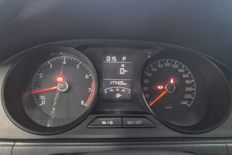 Used Volkswagen Gran Lavida 2015 1.6L Automatic Fashion Edition Instrument Cluster