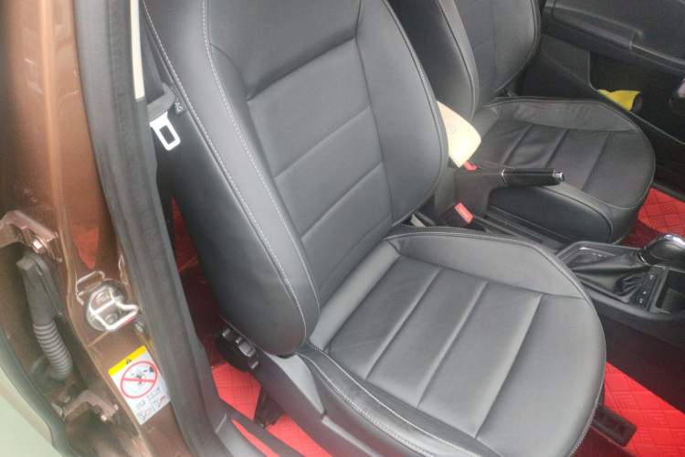 Used Volkswagen Gran Lavida 2015 230TSI DSG Comfort Edition Right Front Seat