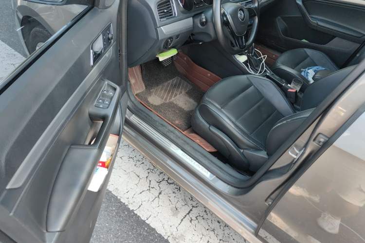 Used Volkswagen Gran Lavida 2015 230TSI DSG Comfort Edition Driver Seat