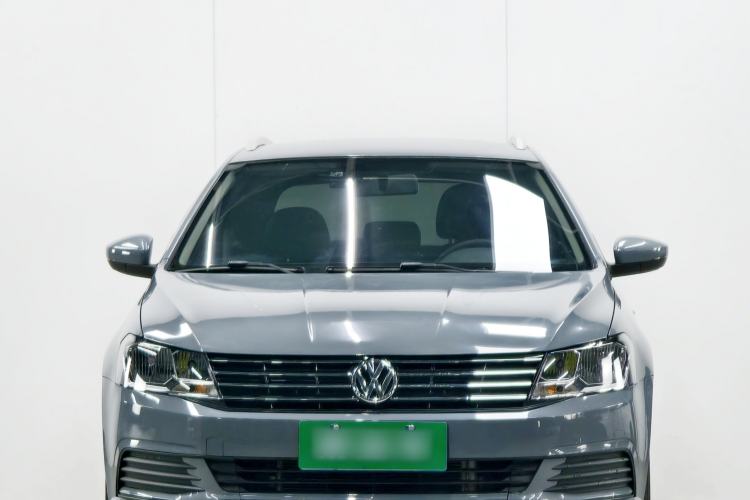 Used Volkswagen Gran Lavida 2015 1.6L Automatic Fashion Edition Exterior 4