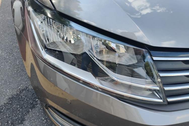Used Volkswagen Gran Lavida 2015 230TSI DSG Comfort Edition Right Front Headlight