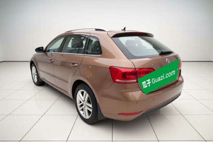 Used Volkswagen Gran Lavida 2015 1.6L Automatic Comfort Edition Exterior 2