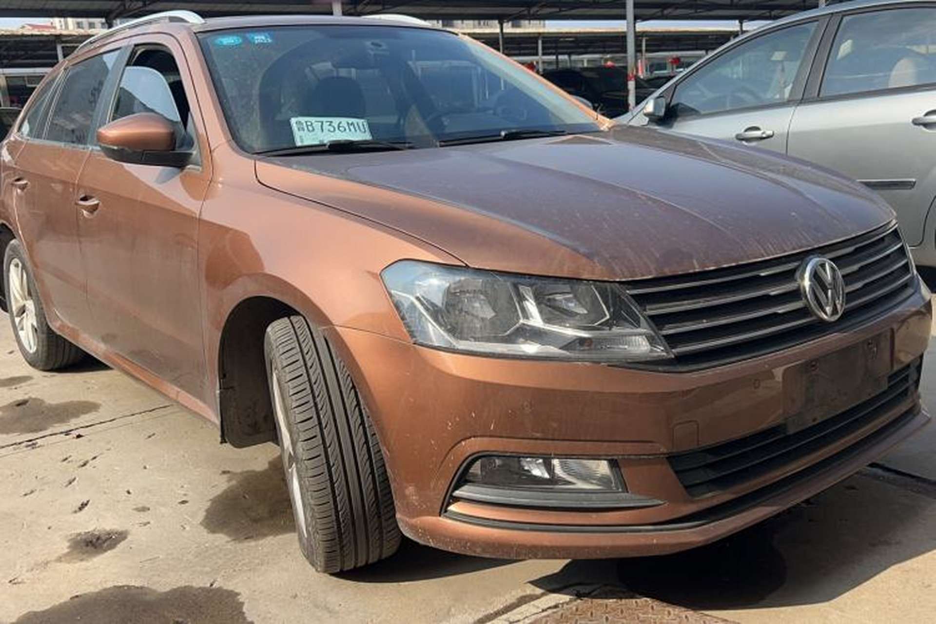 Used Volkswagen Gran Lavida 2015 1.6L Automatic Comfort Edition Exterior 4