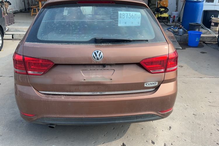 Used Volkswagen Gran Lavida 2015 1.6L Automatic Comfort Edition Exterior 5