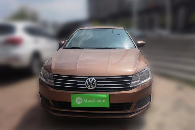 Used Volkswagen Gran Lavida 2015 1.6L Manual Fashion Edition Front