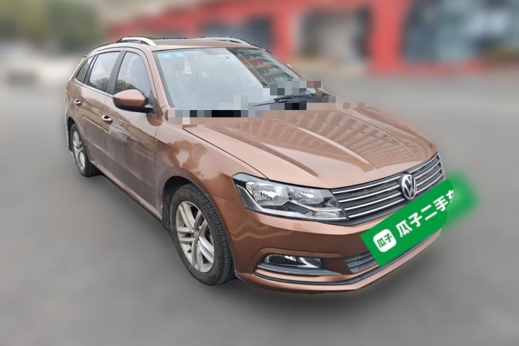 Used Volkswagen Gran Lavida 2015 1.6L Automatic Comfort Edition Front Right 45 Deg