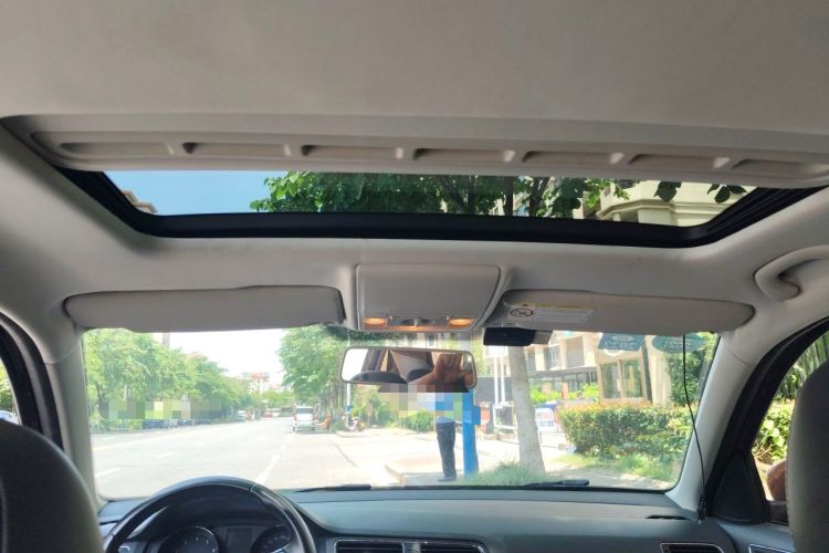 Used Volkswagen Gran Lavida 2015 1.6L Automatic Comfort Edition Headliner
