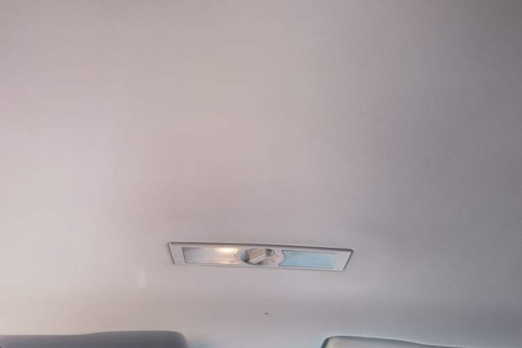 Used Volkswagen Gran Lavida 2015 1.6L Manual Fashion Edition Headliner