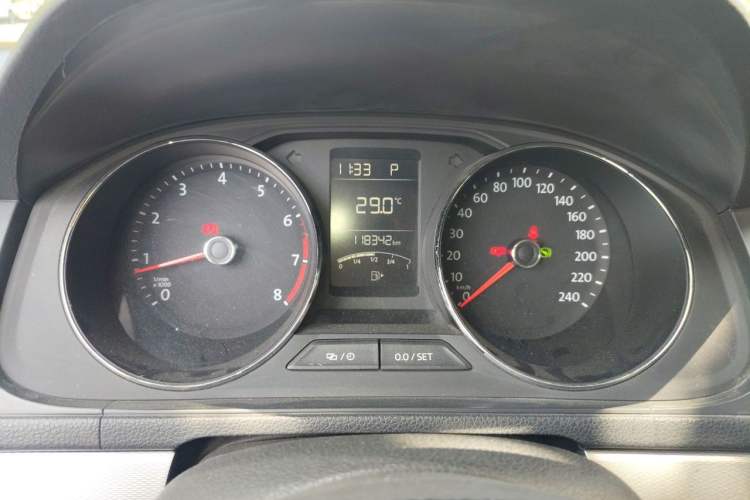 Used Volkswagen Gran Lavida 2015 1.6L Automatic Comfort Edition Instrument Cluster
