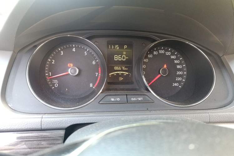 Used Volkswagen Gran Lavida 2015 1.6L Automatic Comfort Edition Instrument Cluster