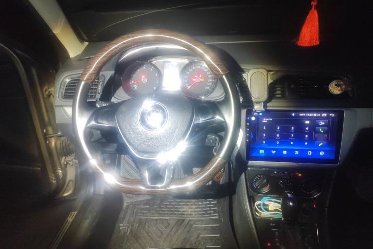 Used Volkswagen Gran Lavida 2015 230TSI DSG Comfort Edition Steering Wheel