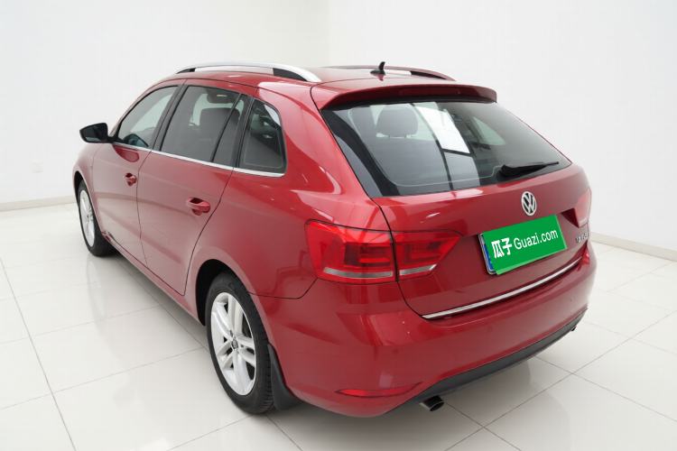 Used Volkswagen Gran Lavida 2015 1.6L Automatic Comfort Edition Exterior 2