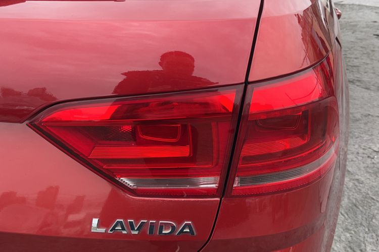 Used Volkswagen Gran Lavida 2015 1.6L Automatic Comfort Edition Exterior 3