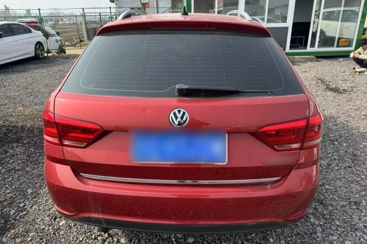 Used Volkswagen Gran Lavida 2015 1.6L Automatic Comfort Edition Exterior 5